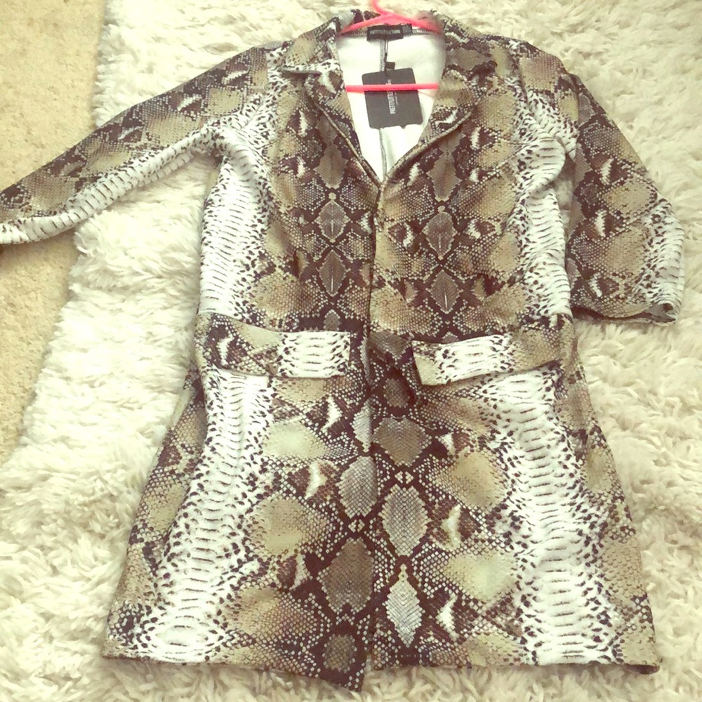Snake print blazer. PRETTY LITTLE THING
